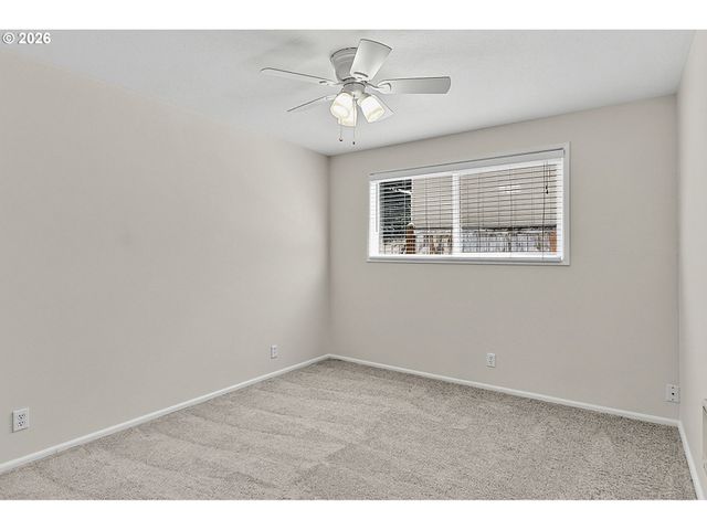 4777 LARKWOOD St, Eugene, OR 97405