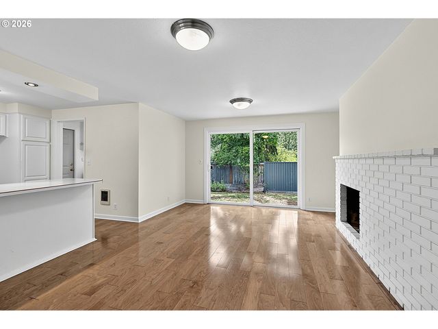 4777 LARKWOOD St, Eugene, OR 97405