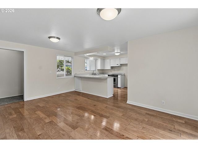 4777 LARKWOOD St, Eugene, OR 97405