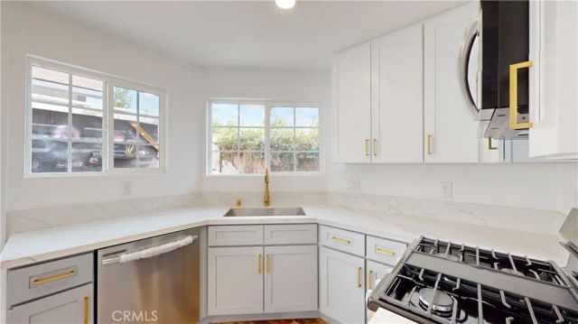 13960 Almetz, Sylmar, CA 91342