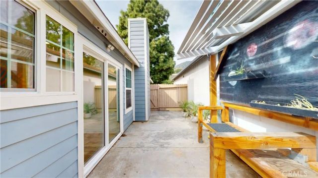 13960 Almetz, Sylmar, CA 91342