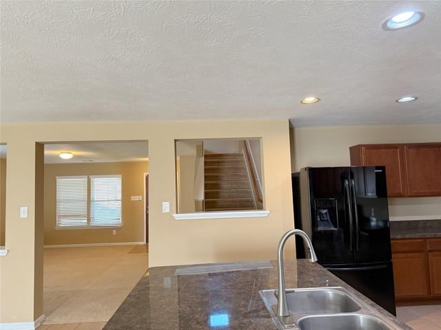 2914 Acorn Oaks Drive, Katy, TX 77493