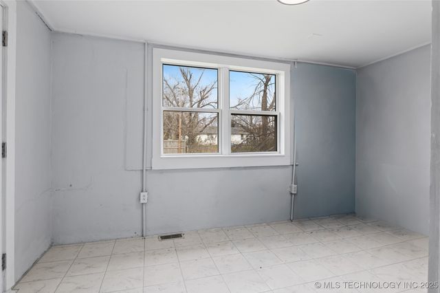 3816 Indiana Street, Bartlesville, OK 74006