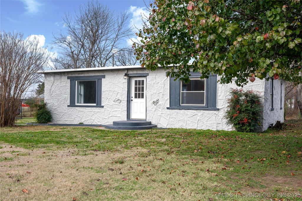 3816 Indiana Street, Bartlesville, OK 74006