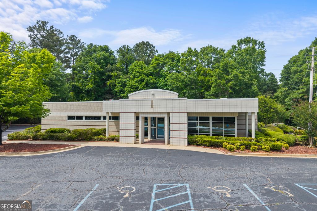 440 Hillcrest Drive EXECUTIVE OFFICE, Commerce, GA 30529 — photo 4