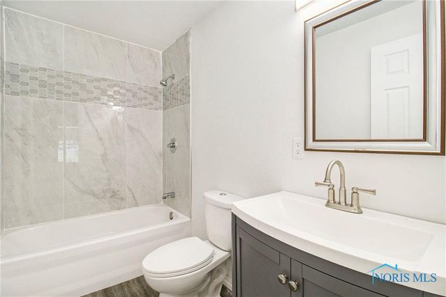 7139 Springfield Drive, Holland, OH 43528