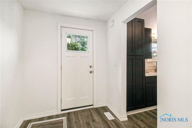 7139 Springfield Drive, Holland, OH 43528