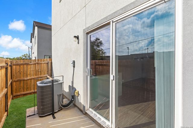 6407 MARCUM DR, San Antonio, TX 78227