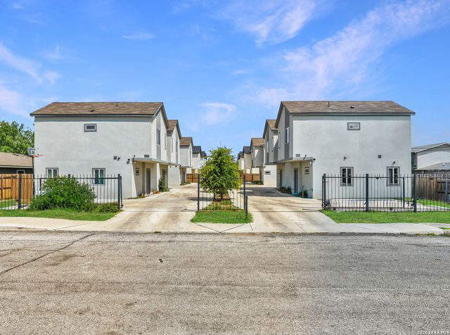 6407 MARCUM DR, San Antonio, TX 78227