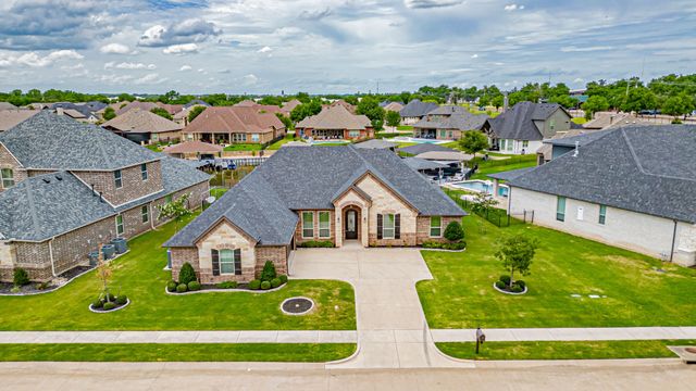 1207 Huntington Cove Court, Granbury, TX 76048