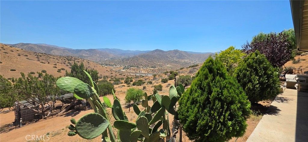 Image 8 of property listing at 33805 Buffalo Ridge, Acton, CA 93510
