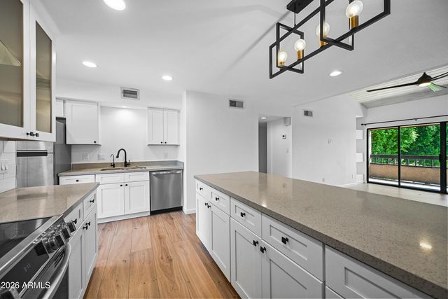 5998 N 78th Street Unit 208, Scottsdale, AZ 85250
