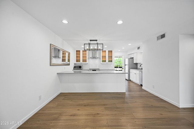 5998 N 78th Street Unit 208, Scottsdale, AZ 85250