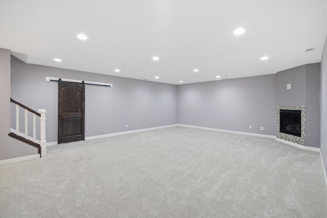 820 Fieldcrest Drive, Mankato, MN 56001