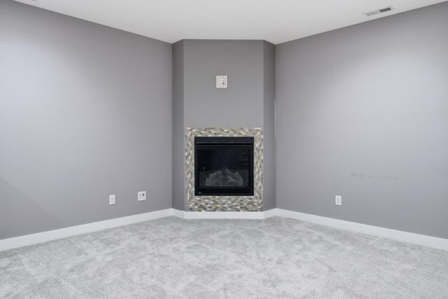 820 Fieldcrest Drive, Mankato, MN 56001