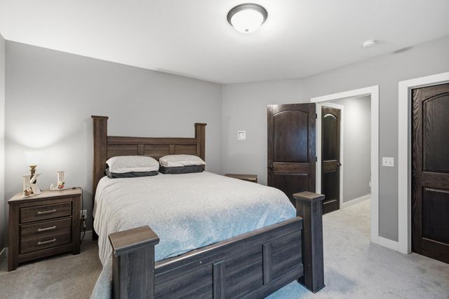 820 Fieldcrest Drive, Mankato, MN 56001