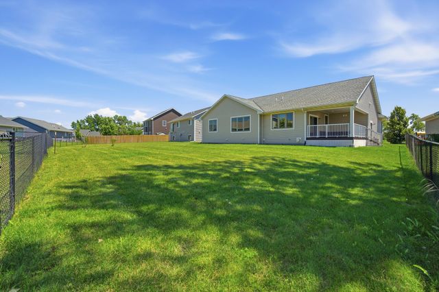 820 Fieldcrest Drive, Mankato, MN 56001
