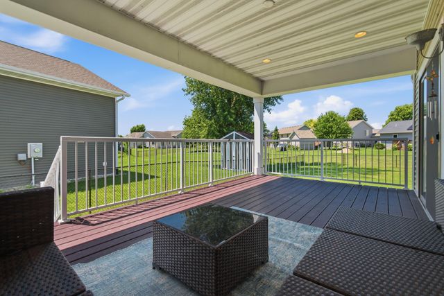 820 Fieldcrest Drive, Mankato, MN 56001