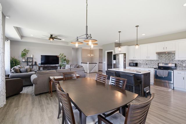820 Fieldcrest Drive, Mankato, MN 56001