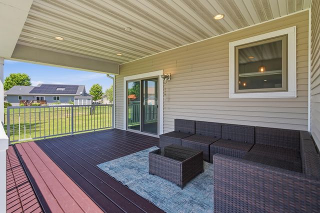820 Fieldcrest Drive, Mankato, MN 56001