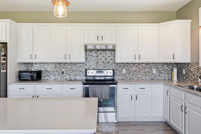 820 Fieldcrest Drive, Mankato, MN 56001