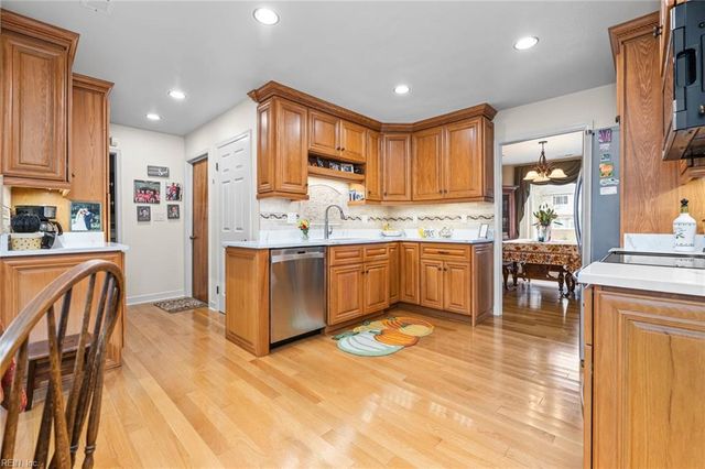 5275 Beaumont DR, Virginia Beach, VA 23464