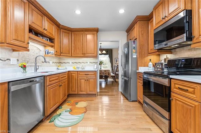 5275 Beaumont DR, Virginia Beach, VA 23464