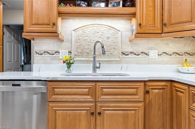 5275 Beaumont DR, Virginia Beach, VA 23464