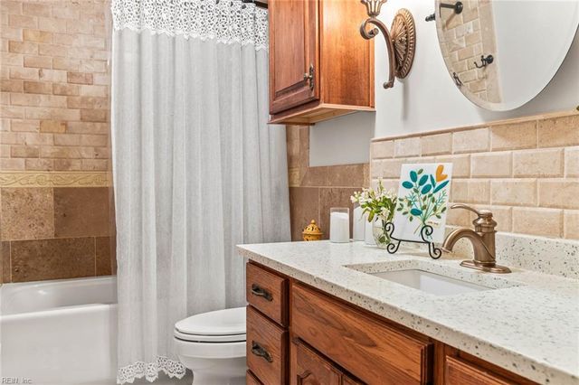 5275 Beaumont DR, Virginia Beach, VA 23464