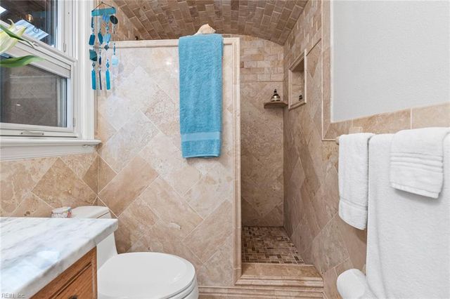 5275 Beaumont DR, Virginia Beach, VA 23464