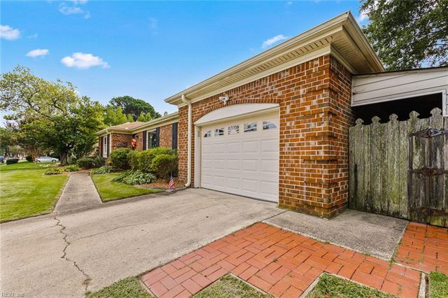 5275 Beaumont DR, Virginia Beach, VA 23464