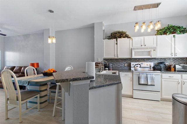 4717 VERO BEACH PLACE, Kissimmee, FL 34746