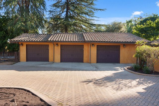 5151 N Van Ness Boulevard, Fresno, CA 93711