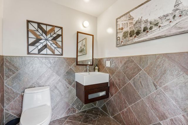 5151 N Van Ness Boulevard, Fresno, CA 93711