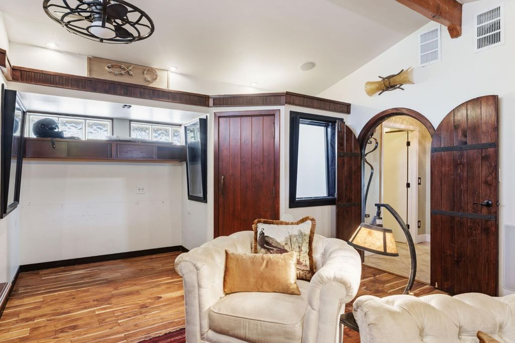 Image 18 of property listing at 5151 N Van Ness Boulevard, Fresno, CA 93711