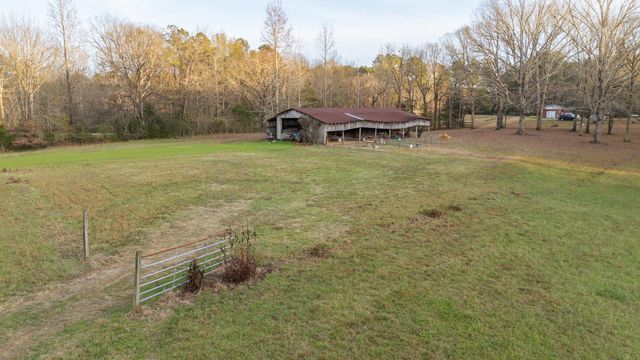 390 WOODS RD, Adamsville, TN 38310
