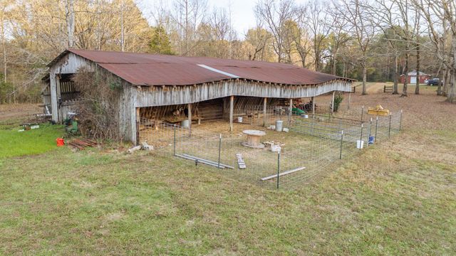 390 WOODS RD, Adamsville, TN 38310