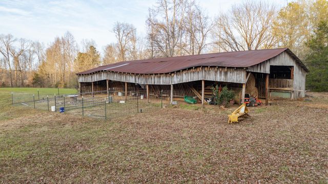 390 WOODS RD, Adamsville, TN 38310