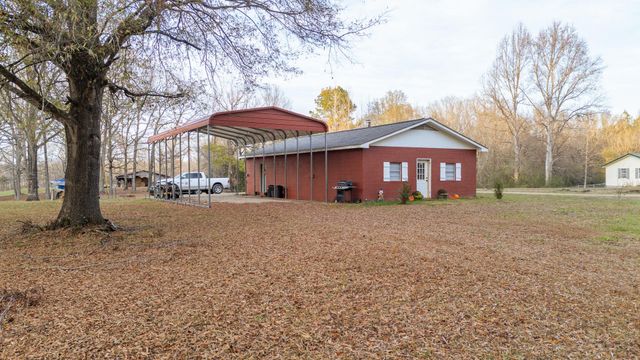390 WOODS RD, Adamsville, TN 38310