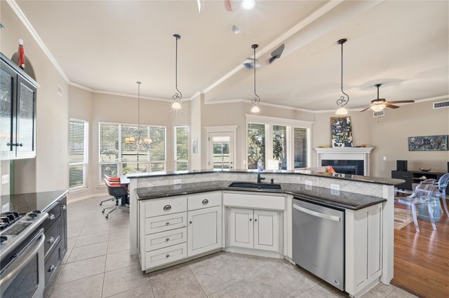 4105 N Lions Place, Broken Arrow, OK 74012
