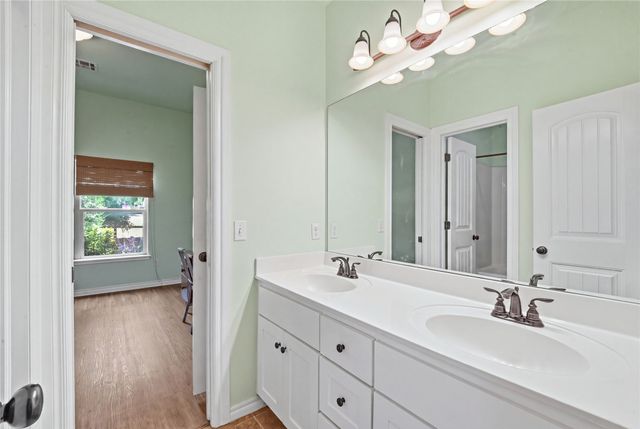 4105 N Lions Place, Broken Arrow, OK 74012