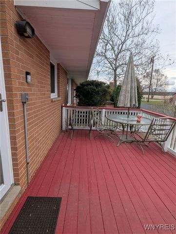 2000 Maple Road, Wilson, NY 14172