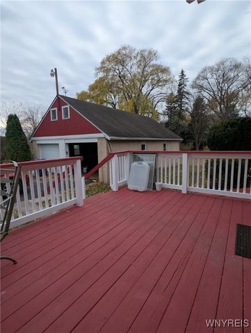 2000 Maple Road, Wilson, NY 14172