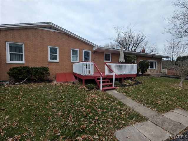 2000 Maple Road, Wilson, NY 14172