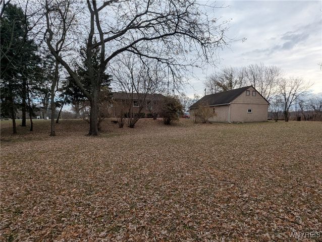 2000 Maple Road, Wilson, NY 14172