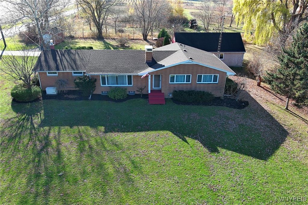 2000 Maple Road, Wilson, NY 14172