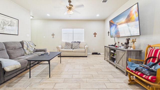 9801 Uvalde Avenue, Lubbock, TX 79423