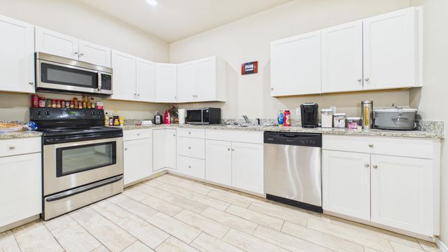 9801 Uvalde Avenue, Lubbock, TX 79423