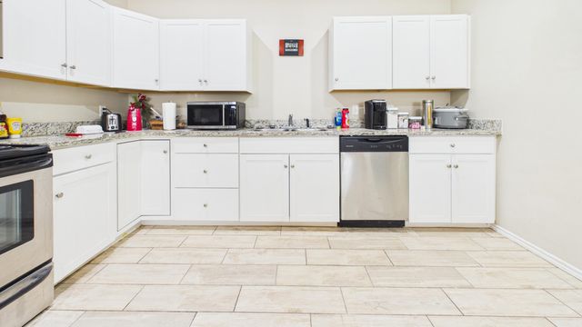 9801 Uvalde Avenue, Lubbock, TX 79423