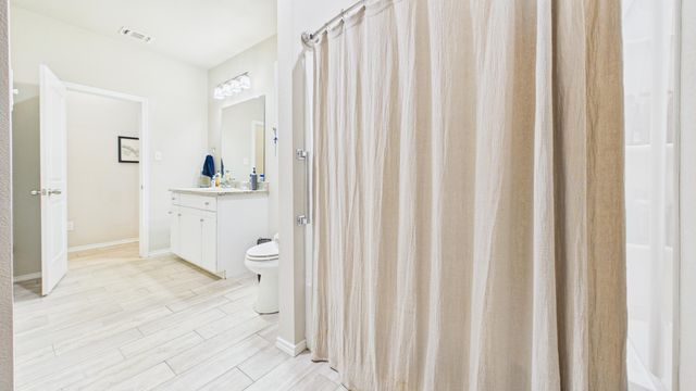 9801 Uvalde Avenue, Lubbock, TX 79423